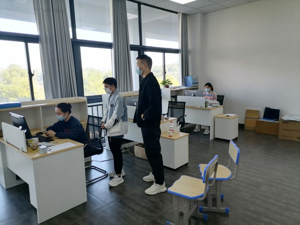 师生心连心 疫情防控我们在行动——开元平台公共管理系停课不停学